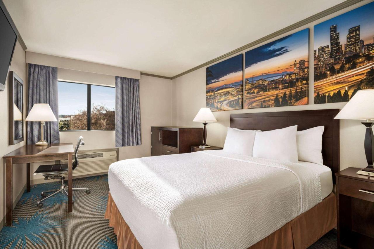 Baymont By Wyndham Monterey Park Hotel Luaran gambar